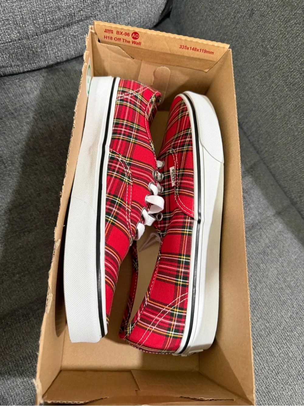 Vans Authentic Shoes Plaid Red White Low Top Christmas Hunting Limited Men’s 9.5